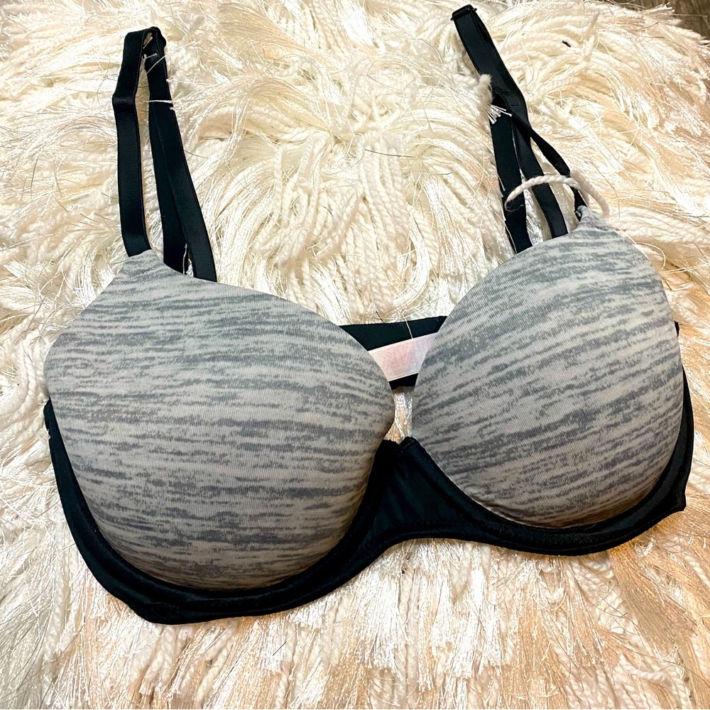 Victoria’s Secret PINK Wear Everywhere Bra 32C Lined Striped Everyday Bra - Picture 2 of 6